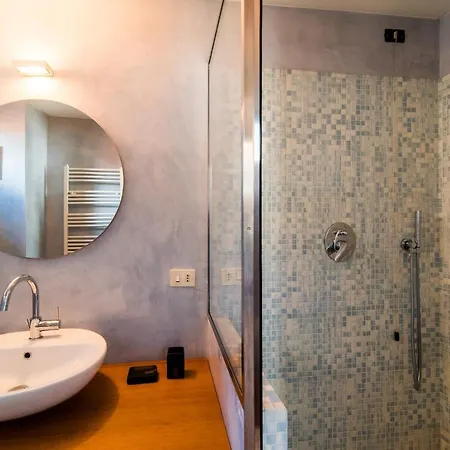Antica Via Volta - The House Of Travelers Apartment Como Exterior photo